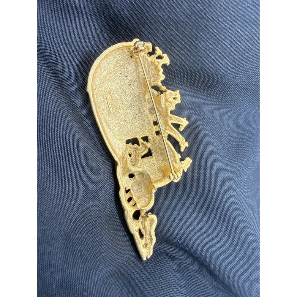 AJC Vintage Noahs Ark Animals Gold Tone Brooch Pin Elephant Giraffe Lion Camels